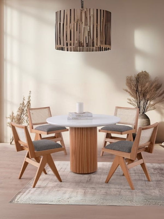 Arya Yuvarlak Ahşap Bohem Masa 110x110