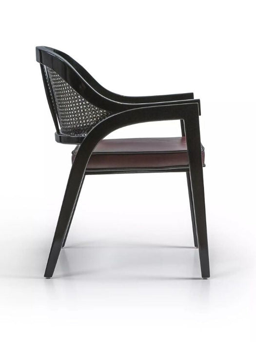 Eliza Hazeranlı Sandalye