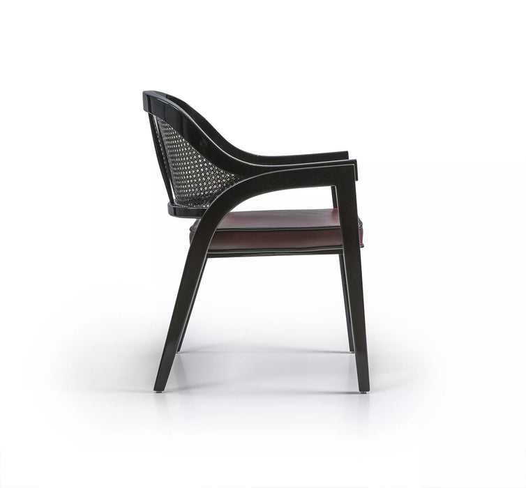 Eliza Hazeranlı Sandalye