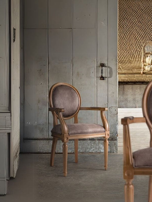 Madalyon Kolçaklı Ahşap Klasik Sandalye