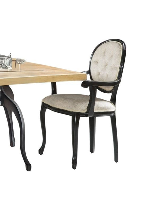 Madalyon Kolçaklı Kapitoneli Sandalye