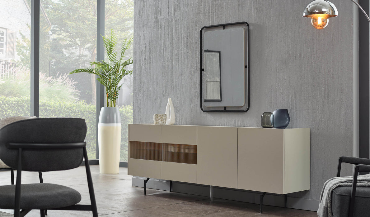 Polo Bohem Sandalye, Metal