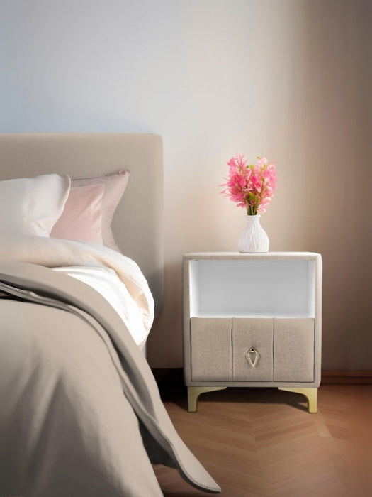 Singular Gold Komodin, Raflı