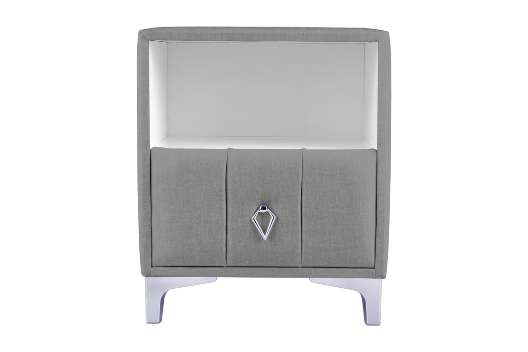 Singular Silver Komodin, Raflı