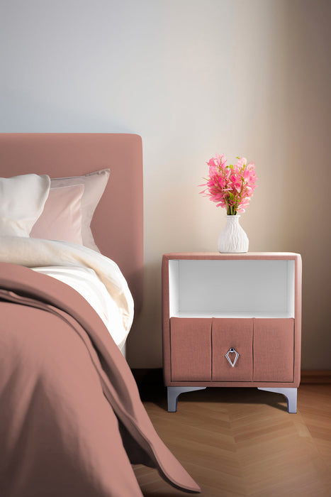 Singular Silver Komodin, Raflı