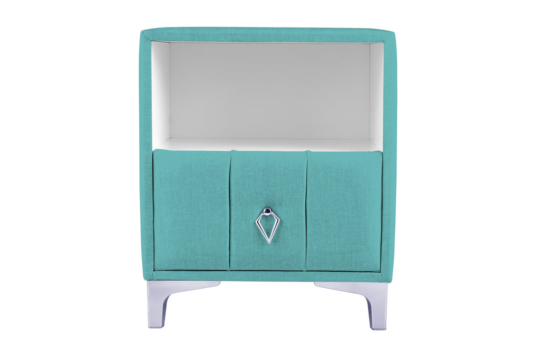 Singular Silver Komodin, Raflı