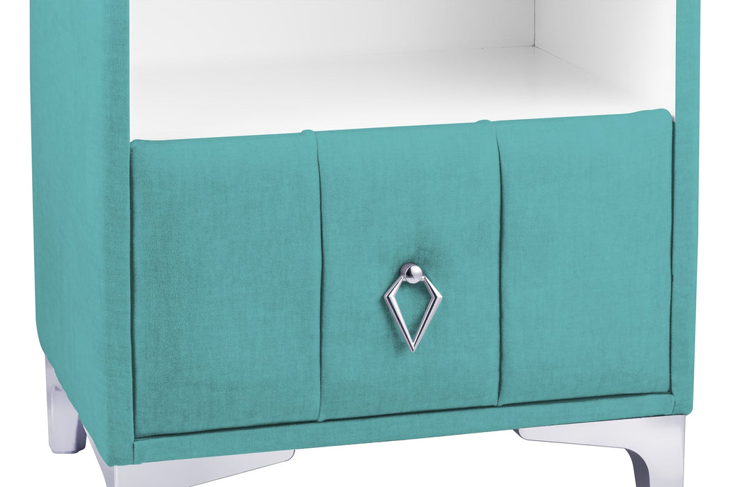 Singular Silver Komodin, Raflı